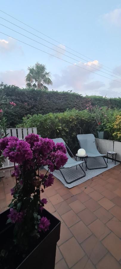 Le Tamaya Plage Charmant T2 En Rez De Jardin A 2 Pas D Une Belle Plage De Toutes Commodites Et Centre Ville Port Cavalaire-sur-Mer Kültér fotó